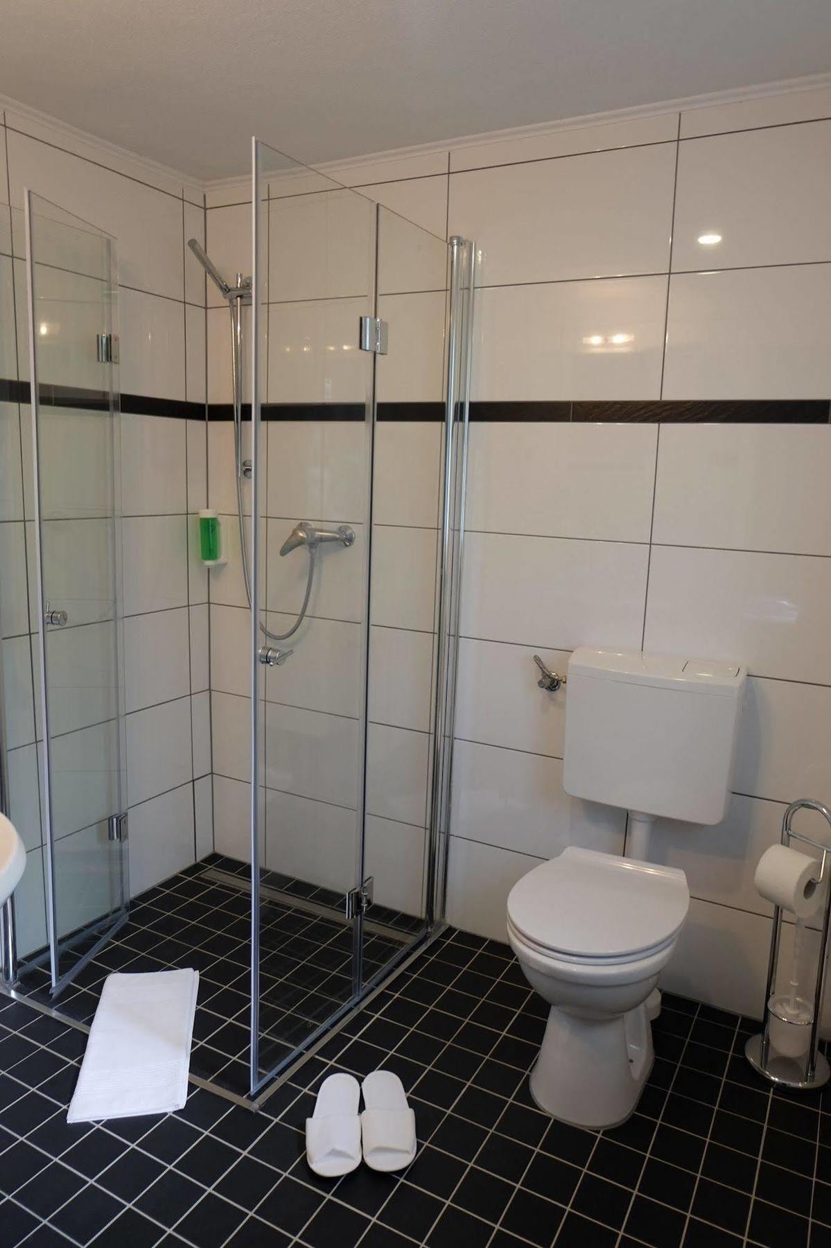 Hs Hotel Stromberg Щромберг Екстериор снимка